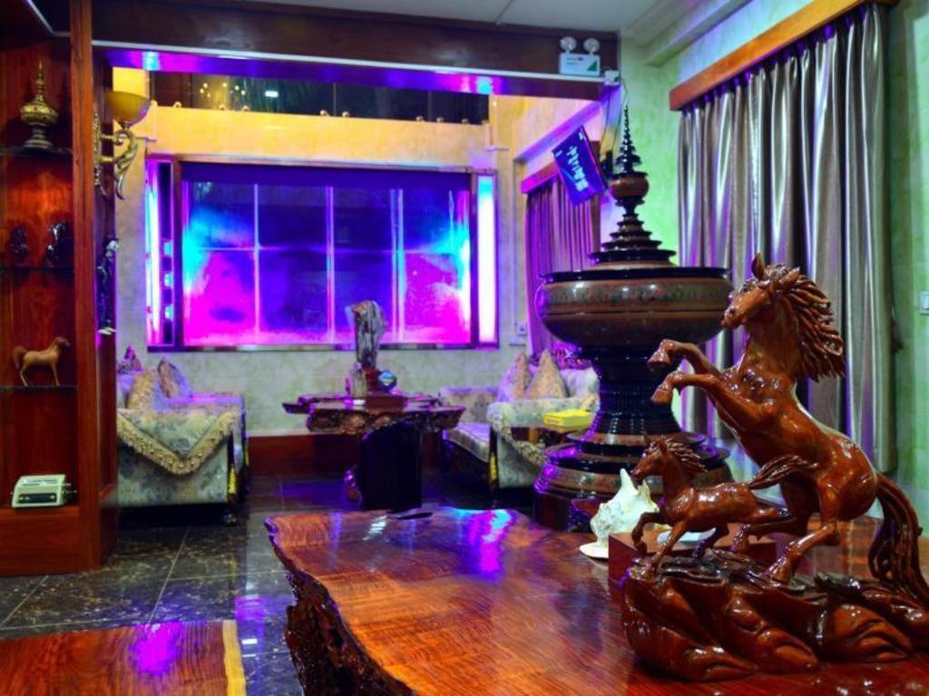 Hotel Ye Myanmar Mandalay Buitenkant foto
