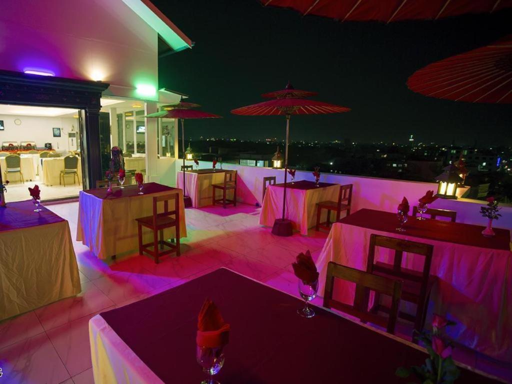 Hotel Ye Myanmar Mandalay Buitenkant foto